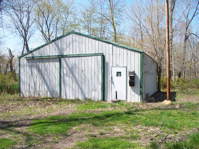 2nd image of 2713 Poluca Rd