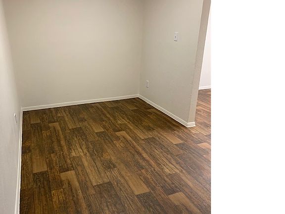 3rd image of 7600 Wood Hollow Dr APT 901