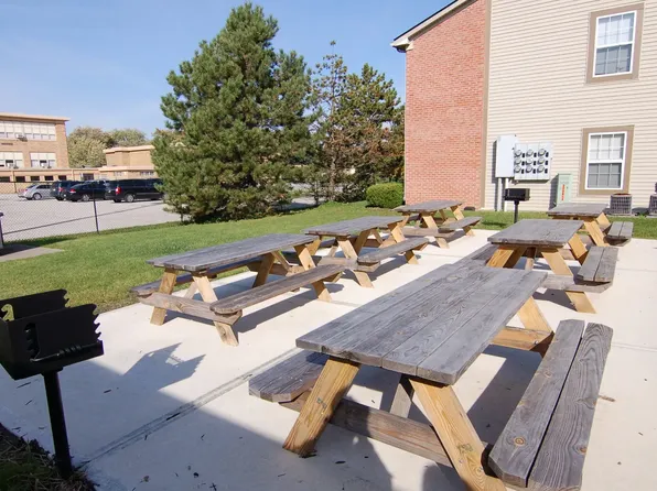 Emerson Place Apartments, 2110 Emerson Knoll Pl #2150-1, Indianapolis, IN 46218
