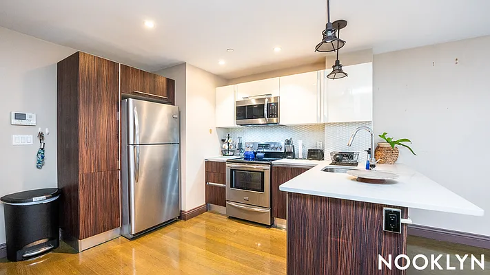 Rented by Nooklyn NYC LLC | media 27