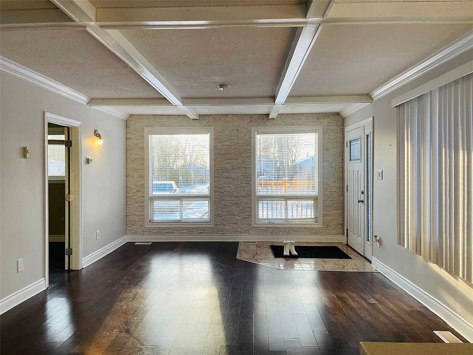 1st image of 563 Lake Dr E
