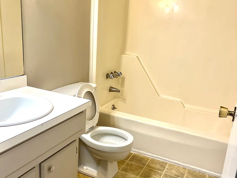 569 Delzan Pl — Photo 10