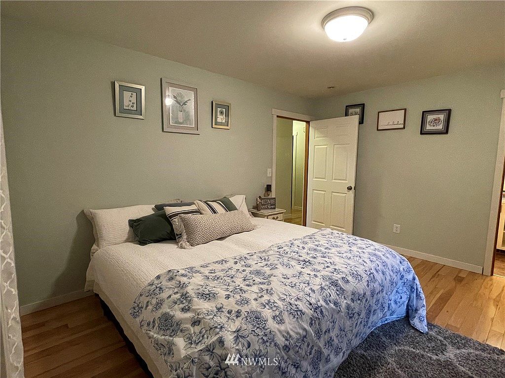 Oak Harbor, WA 98277