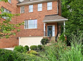 380 Myrtle Pl, Occoquan, VA 22125