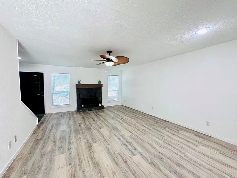 9901 Sharpcrest St #M6 — Photo 6