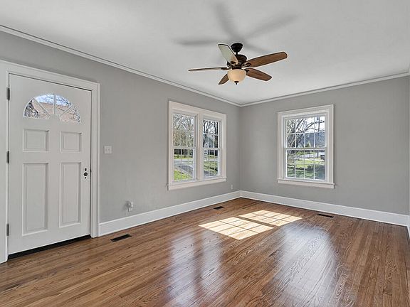2nd image of 118 Pinehurst Ave