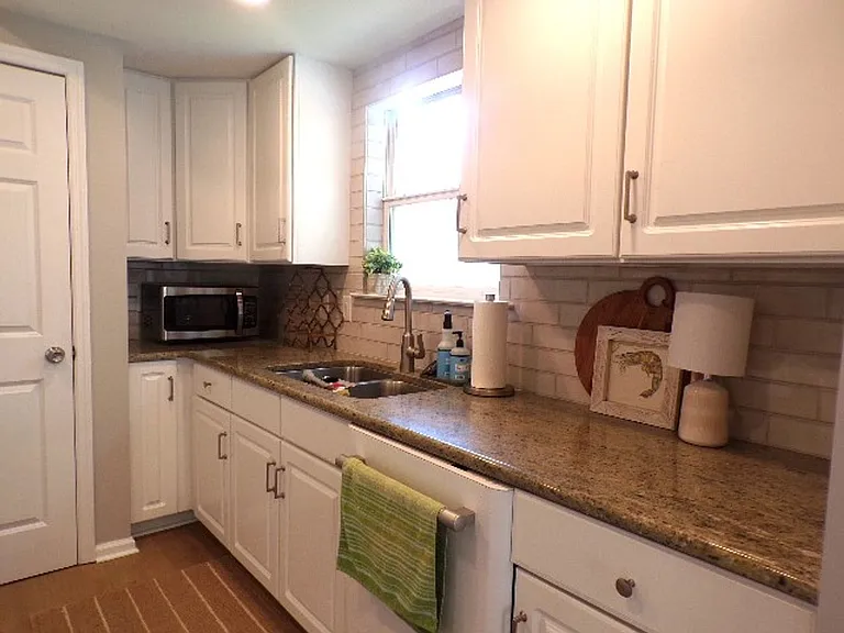 10 Cobblestone Ct — Photo 13