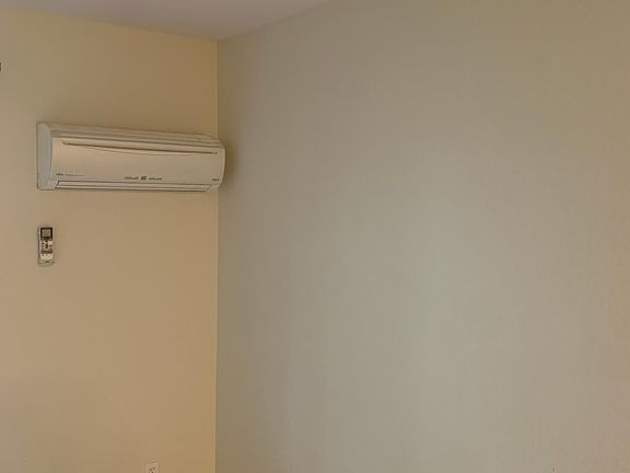 2nd image of 2742 Somerset Park Cir