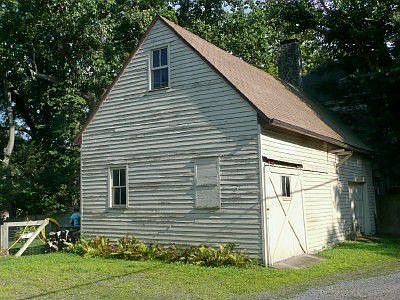 Exterior-Barn/Garage