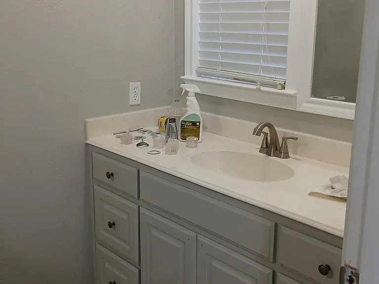 203 W Eagle St — Photo 19