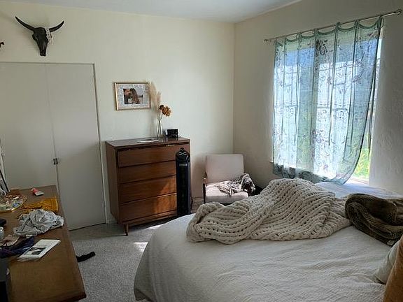 5th image of 131 5th Ave W #1
