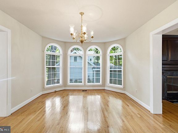 4th image of 2725 Oldewood Dr