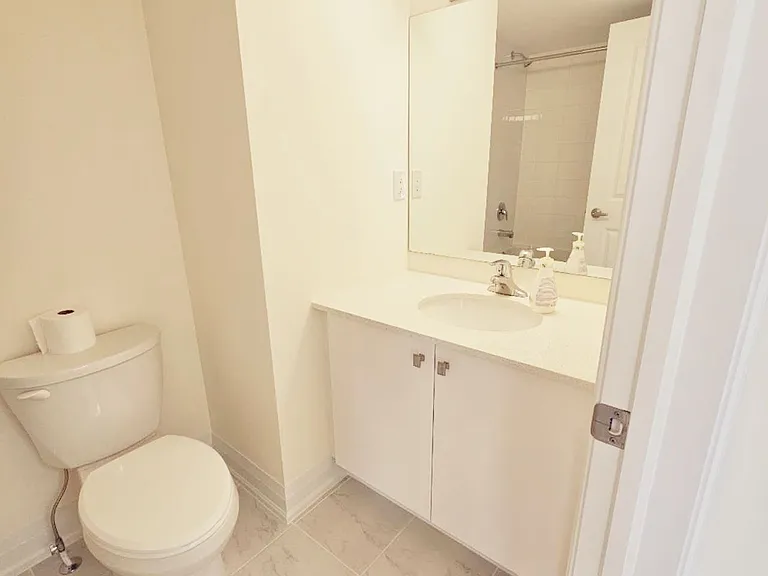 1970A Victoria Park Ave #24 — Photo 10
