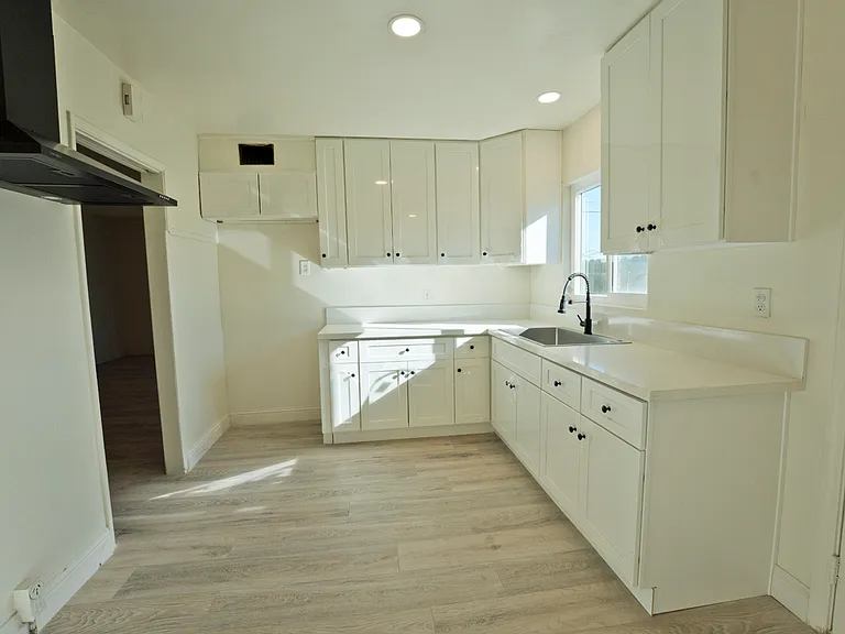 2205 Fairfax Rd — Photo 7
