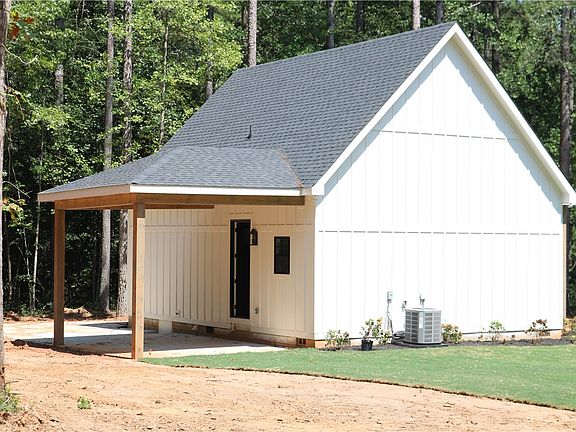 4th image of 220 Mill Pine Rd