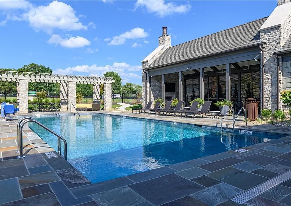 2nd image of 9308 Linden Reserve Dr