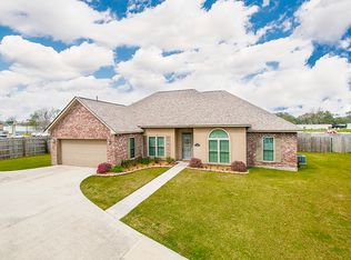 37012 N Millstone Dr, Geismar, LA 70734