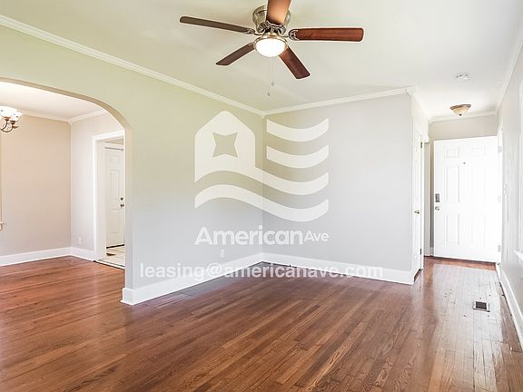 78158_002_living_room_13675490.jpg