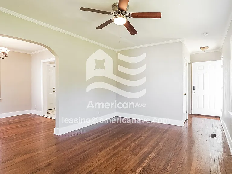 78158_002_living_room_13675490.jpg