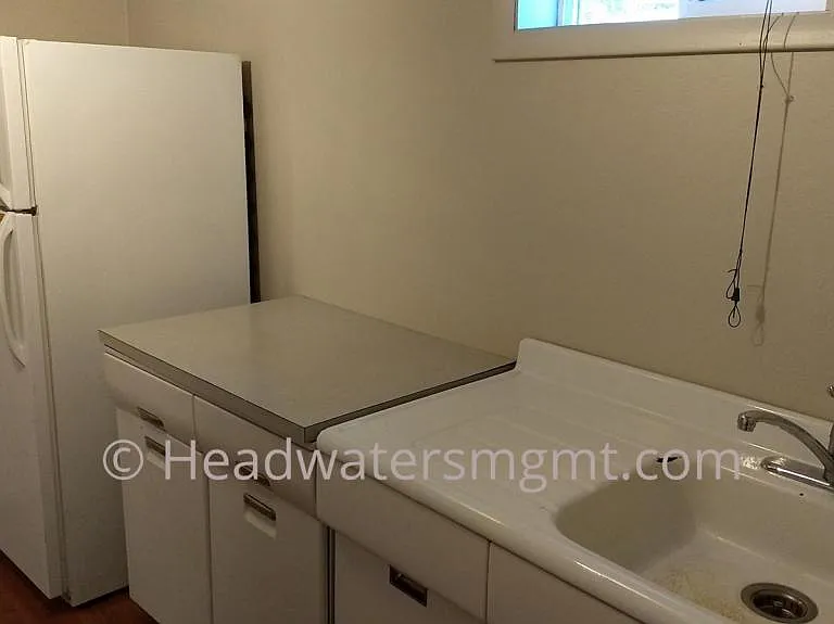 407 W Lamme St #B — Photo 12