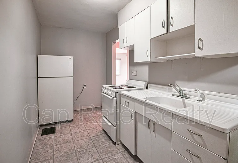 81 N Hampton Rd #B — Photo 13