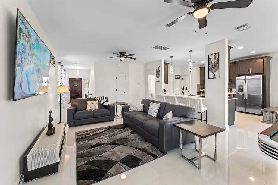 Roman Ridge Ln, Houston — Photo 2