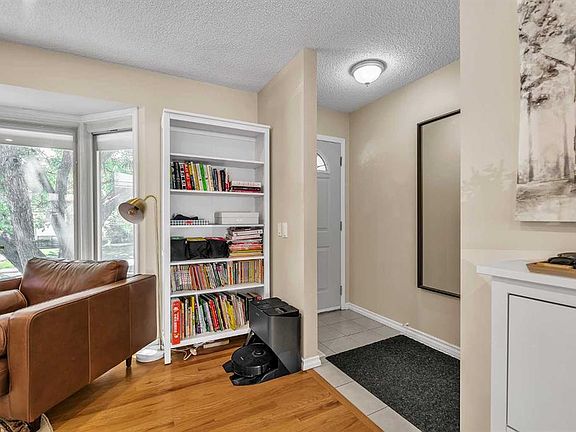 3rd image of 474 S 78th Ave NE