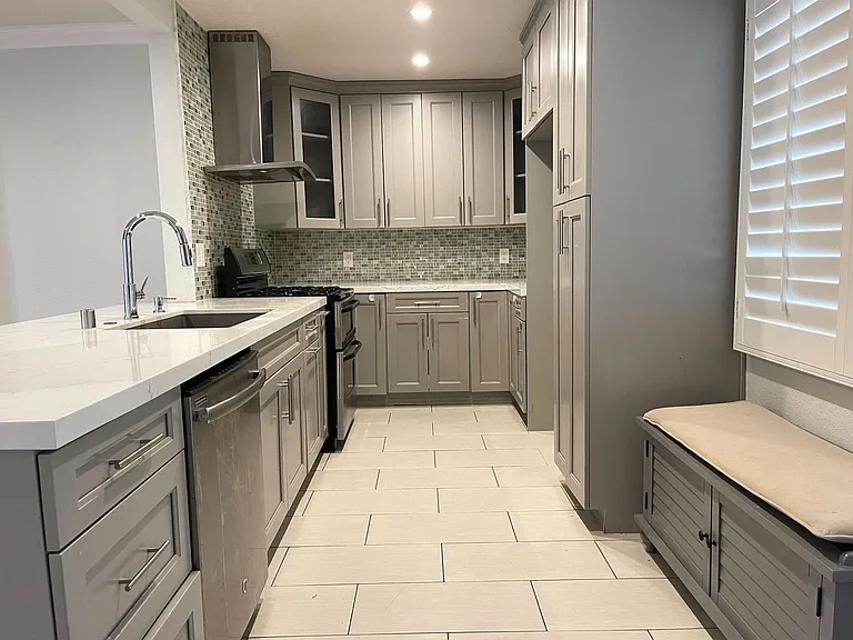 9752 Monogram Ave — Photo 5
