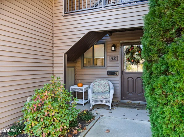 32 Ellsworth Court, Red Bank, NJ 07701