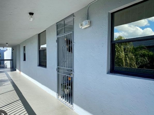 12209 SW 14th Ln APT 1304