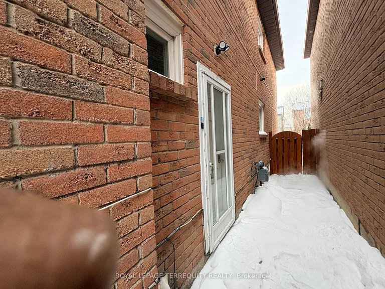 161 Ponymeadow Ter #BASEMENT — Photo 3