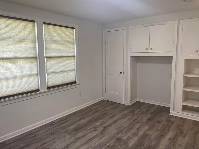 802 Dante St — Photo 6