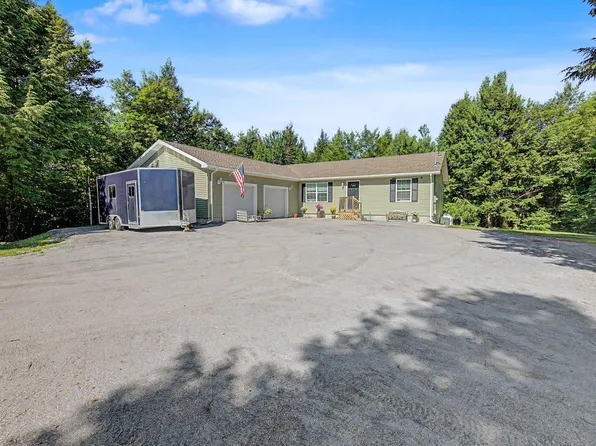 49 Lion Lane, Oxford, ME 04270