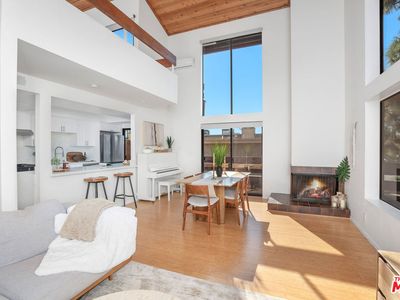 12602 Pacific Ave APT 2, Los Angeles, CA, 90066