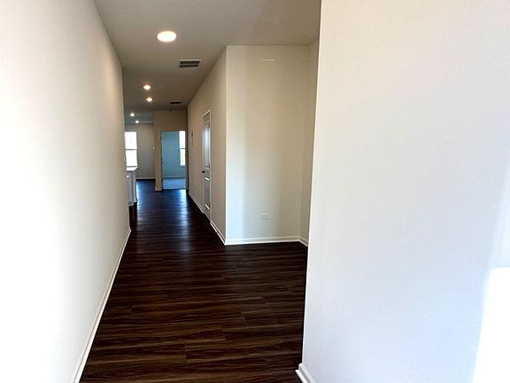 3rd image of 10920 Missouri St