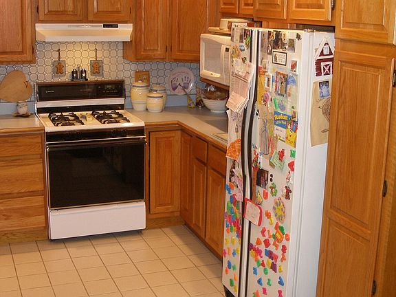 kitchen - ceramic tile