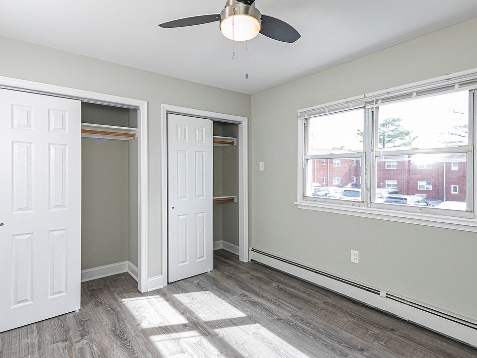 Spacious custom closets and ceiling fans in bedrooms