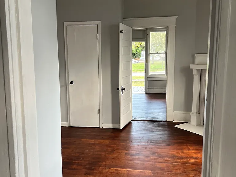92 Woodlawn Ave #A — Photo 9