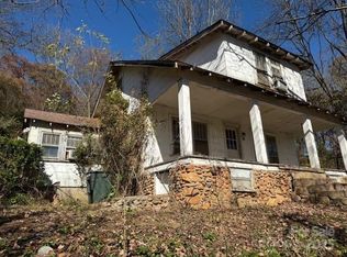 136 Edward Allen Dr, Waynesville, NC 28785