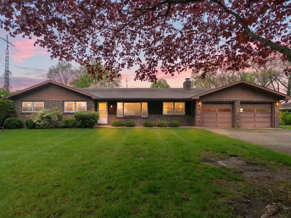 2286 Shiawasee Ln, Stevensville, MI 49127