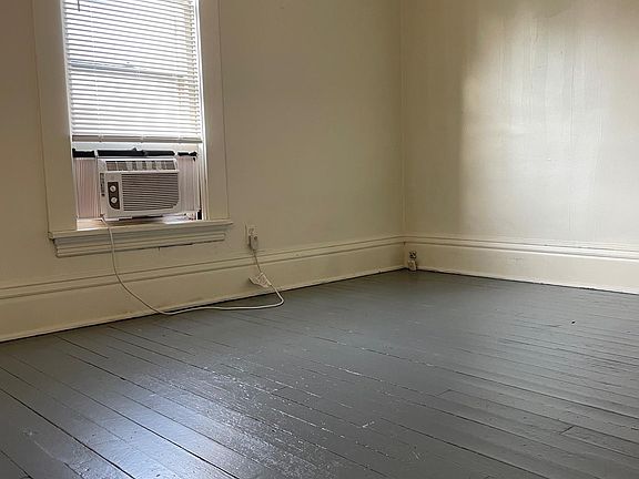 3rd image of 748 Atwood St NE #2