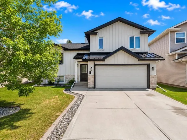 111 NW Reichley St, Red Deer, AB T4P 3X8