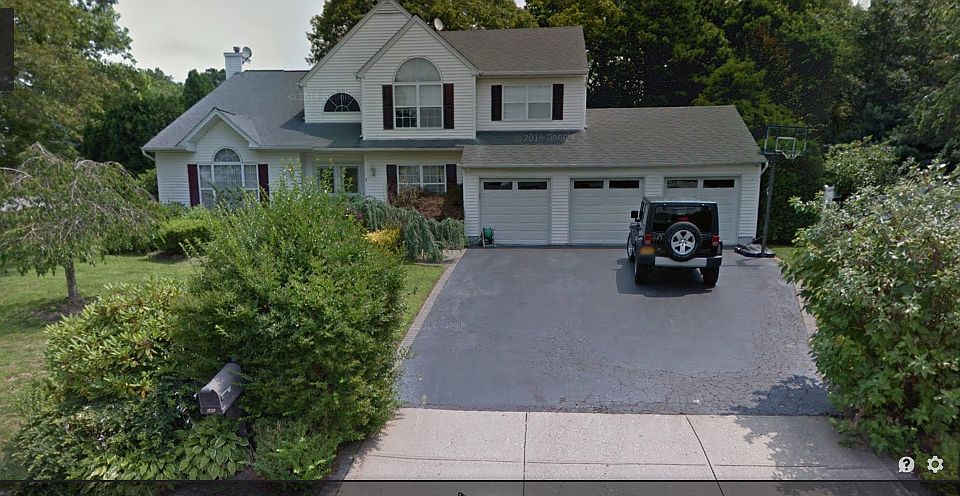 1st image of 10 Scott Ln