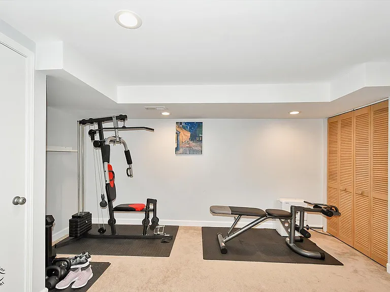 17323 Lakebrook Dr — Photo 24