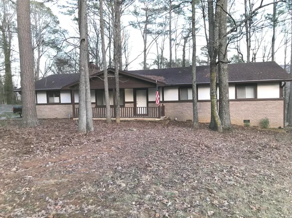 941 Dry Valley Rd, Rossville, GA 30741