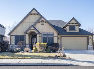 2825 SW 49th St, Redmond, OR 97756