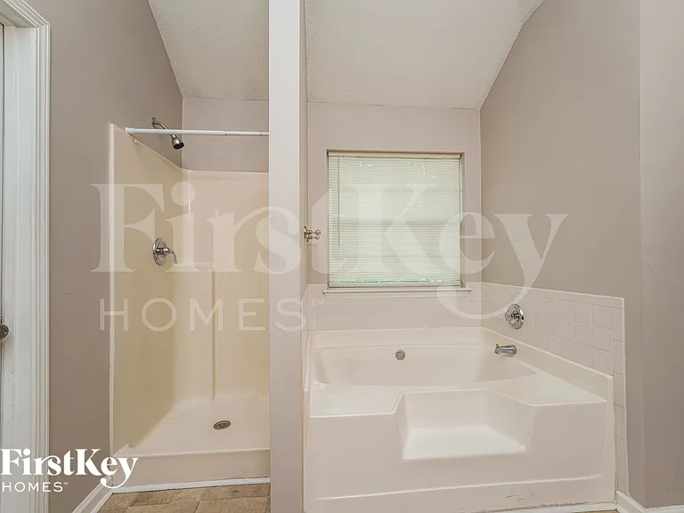 5929 Duren Meadows Dr — Photo 14