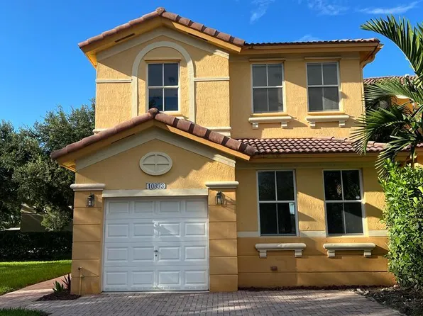 10893 NW 81st Ln, Doral, FL 33178