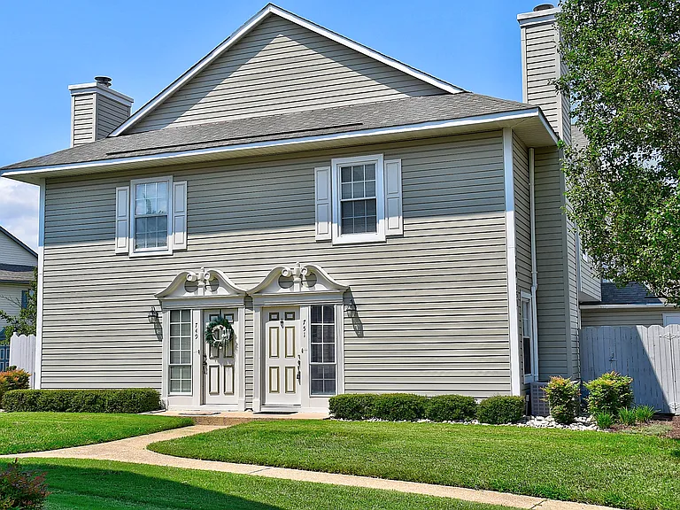 751 Ridge Cir — Photo 34