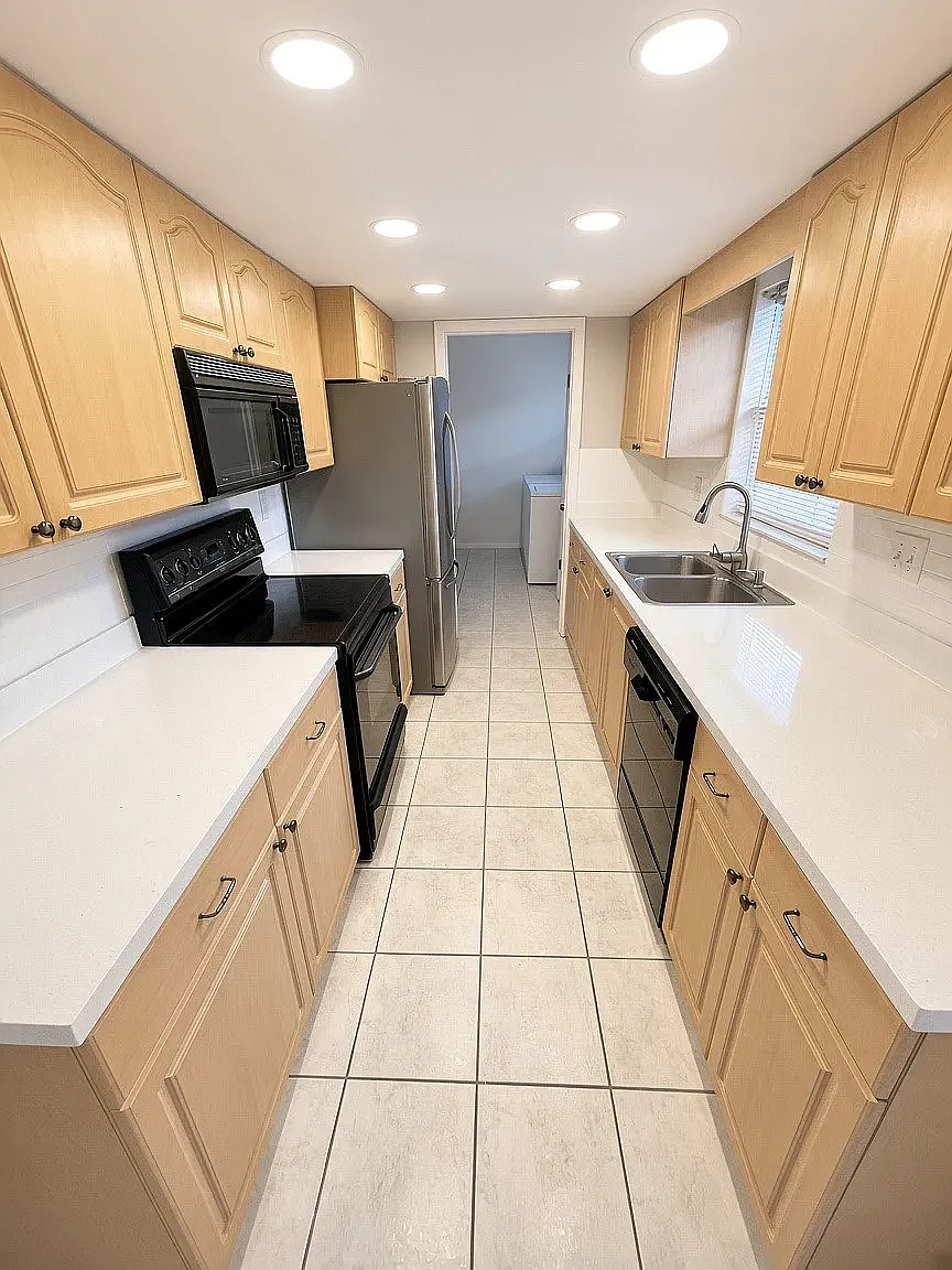 2 bed, 1234 sqft, $2,600 — Photo 4